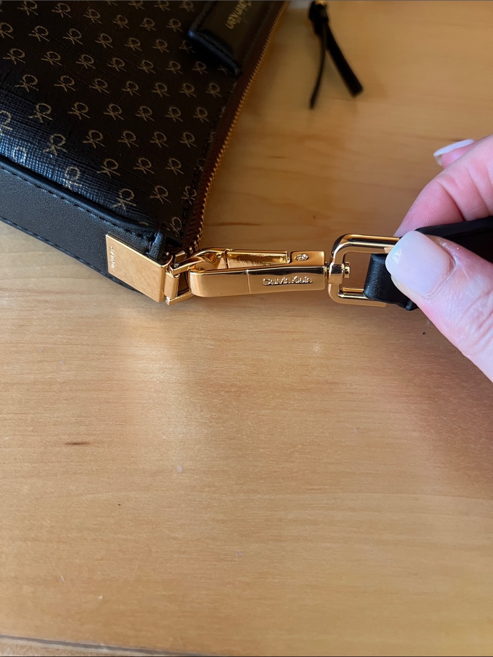 Calvin Klein Crossbody bag - Picture 11 of 12